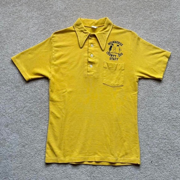 1950s‎ Milwaukee County Zoo Staff Penguin Graphic 4-Button Pointed Collar Polo - Picture 1 of 8